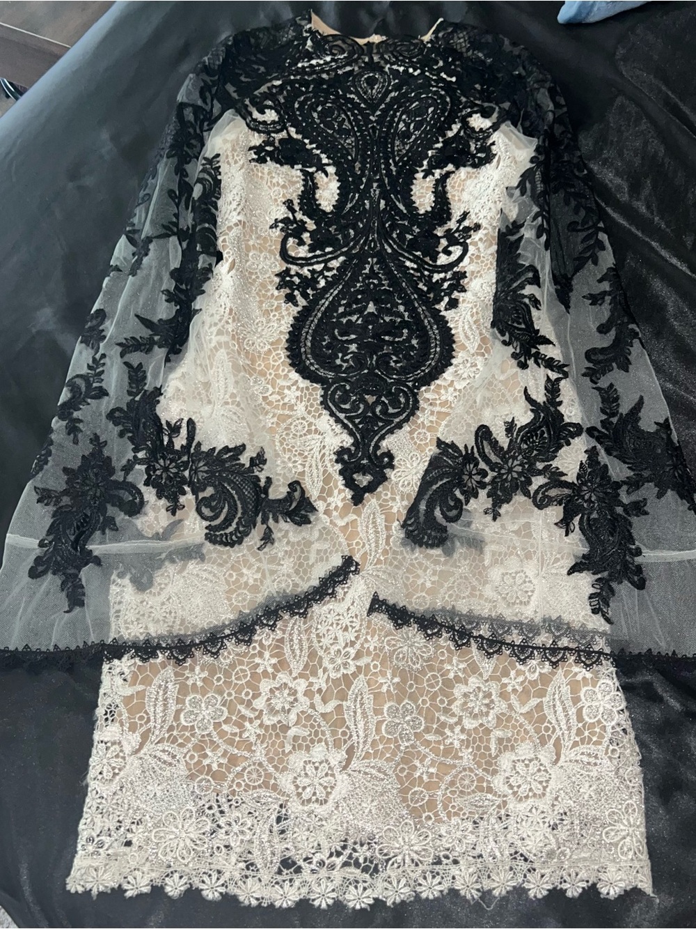 Elegant Black Appliqué Lace Dress - Black & Cream